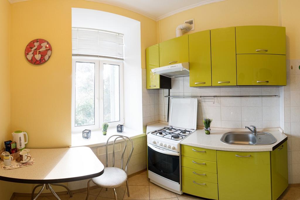 Kyiv Apartment In The City Center On Turgenevskaya Street Buitenkant foto